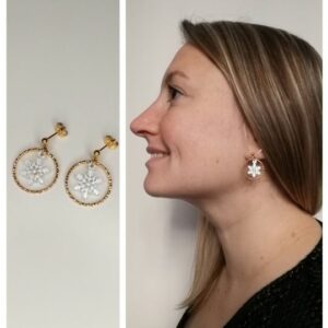 Boucles d'oreilles Flocons et anneaux striés monture dorée